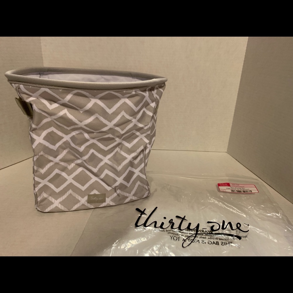 New 31 mini storage bin